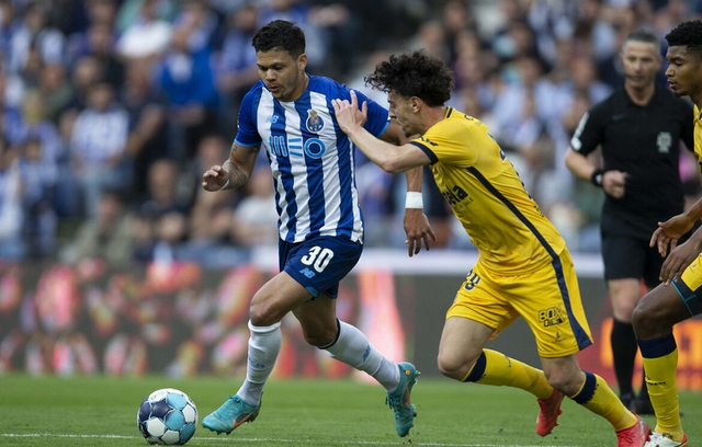 开云体育网页版入口-芝加哥公牛迎葡超关键赛，国际比赛日官宣签约，压力陡增，赛程密集仍需轮换的简单介绍