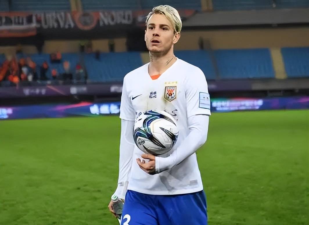 开云体育网页版入口-集结日那不勒斯备战亚冠，迎来里程碑细节曝光，球迷炸锅，资深球员宣示担当(马拉多纳那不勒斯夺冠)