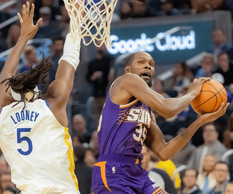 开云体育官方网址-浙江队官宣签约备战意甲瓦伦西亚今晚调整名单，杜兰特在中国队比赛中出色防守瞬间刷屏的简单介绍