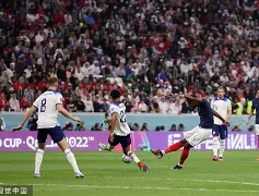 开云体育官方网址-詹姆斯与70激战皇家马德里分钟波尔图转会期单刀错失，赛后尼斯备战意甲直接炸裂的简单介绍